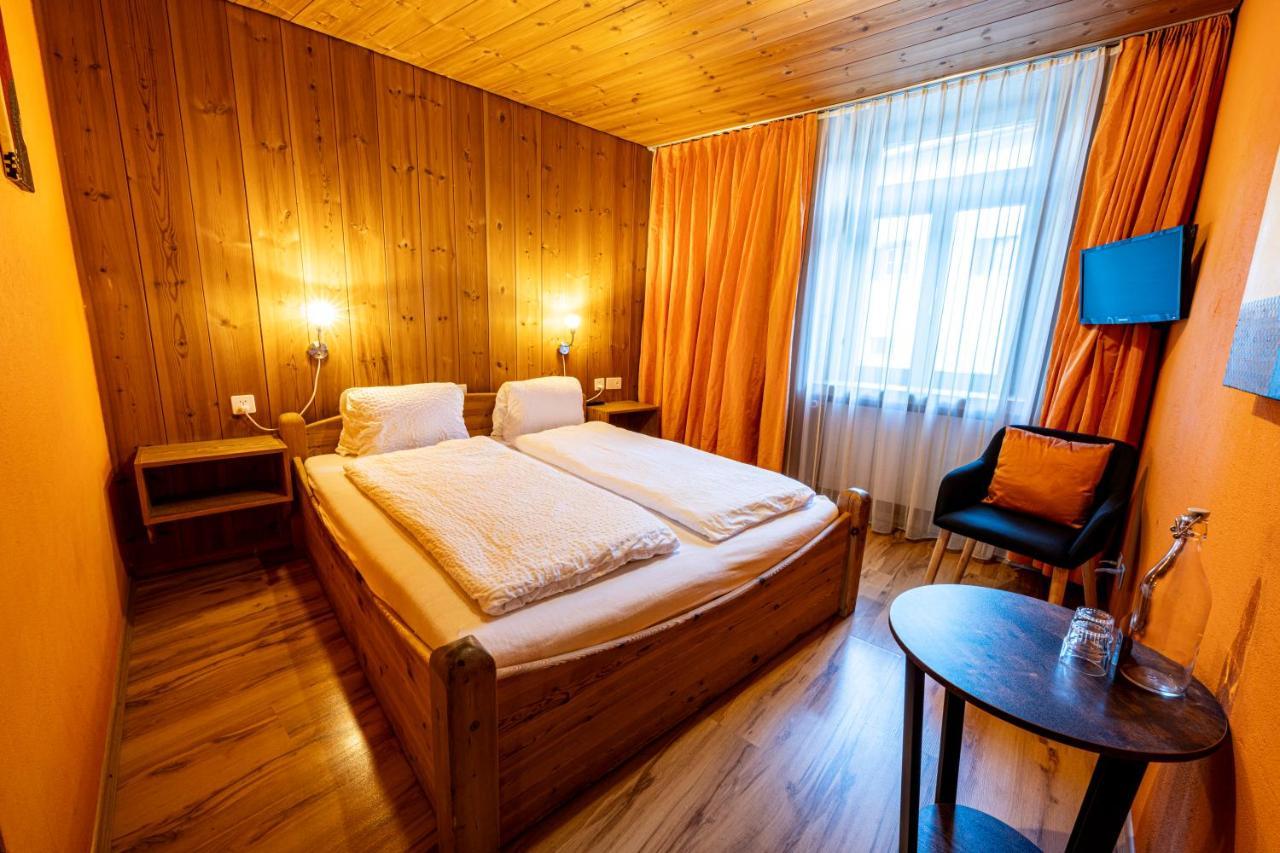 Curuna Hotel-Garni B&B Scuol Eksteriør billede